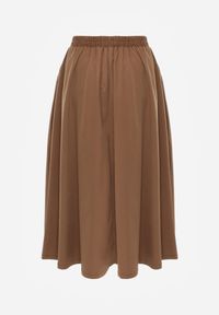 Born2be - Brązowa Rozkloszowana Spódnica z Wysokim Stanem Ismotis. Okazja: na co dzień. Stan: podwyższony. Kolekcja: plus size. Kolor: brązowy. Styl: casual #5
