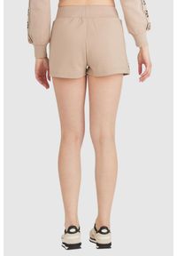 Guess - GUESS Beżowe szorty damskie z lampasami w logo, Rozmiar M. Kolor: beżowy. Materiał: bawełna. Wzór: aplikacja #2