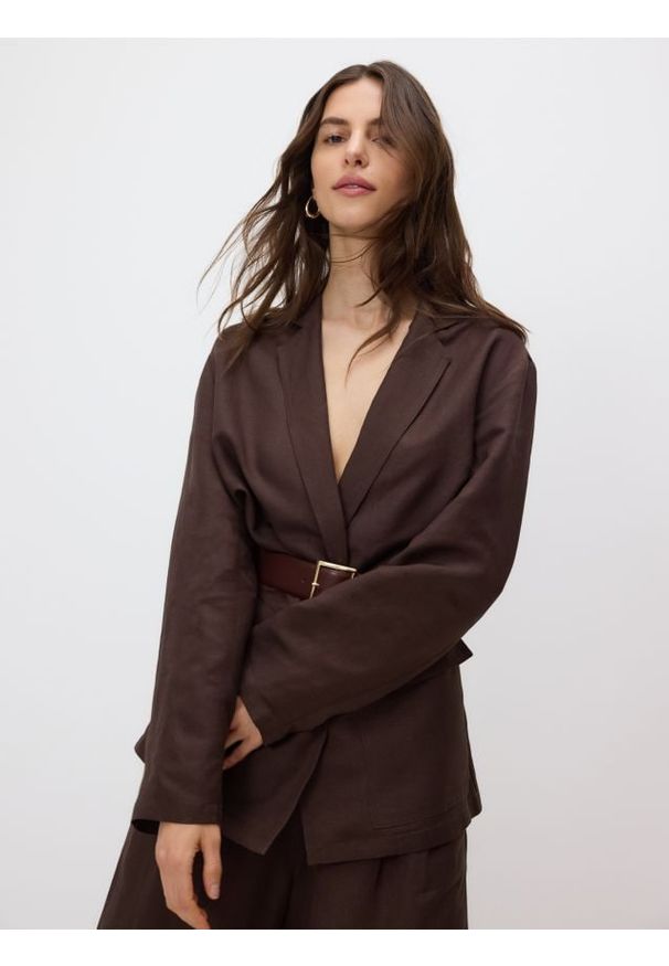 Reserved - Marynarka z lnem - ciemnobrązowy. Kolor: brązowy. Materiał: len