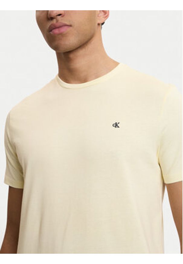 Calvin Klein Jeans T-Shirt Classic Monogram LV04RD254G Écru Regular Fit. Kolor: kremowy. Materiał: bawełna