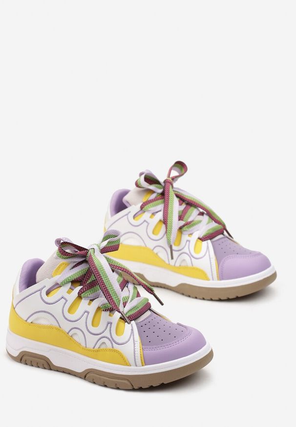 Renee - Żółto-Fioletowe Sneakersy Ozdobione Brokatem z Oryginalnym Sznurowaniem Patricie. Kolor: żółty. Wzór: aplikacja