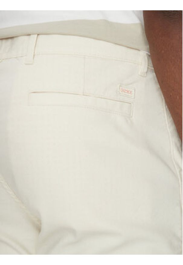BOSS Szorty materiałowe 50536874 Écru Slim Fit. Materiał: bawełna
