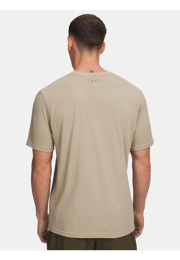 Koszulka Under Armour Sportstyle Left Chest. Kolor: brązowy. Sport: fitness