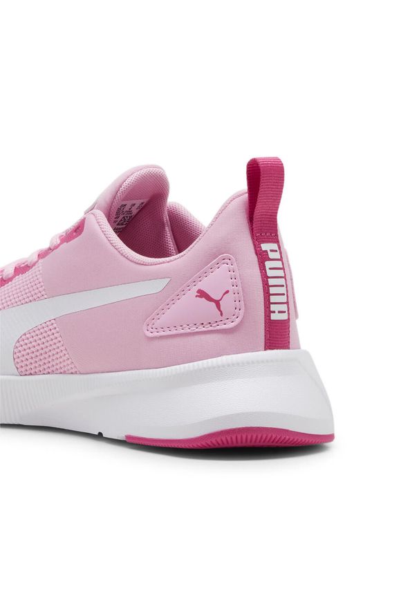 Buty do chodzenia dla dzieci Puma Flyer Runner Jr. Kolor: biały, wielokolorowy, różowy, fioletowy. Materiał: materiał, syntetyk. Sport: turystyka piesza