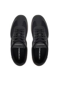 Emporio Armani Sneakersy EM003062 AF18210 UC001 Czarny. Kolor: czarny. Materiał: materiał #5