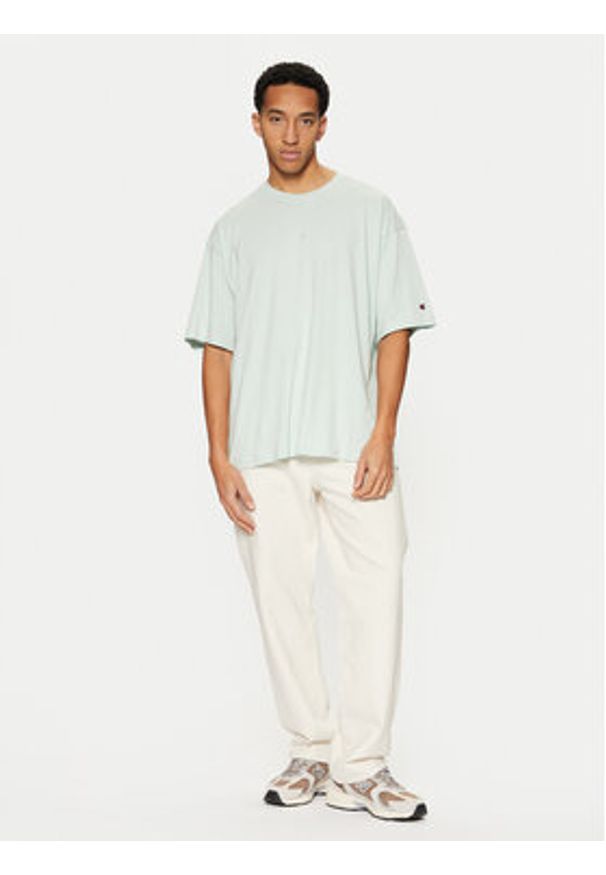 Champion T-Shirt 220279 Zielony Relaxed Fit. Kolor: zielony. Materiał: bawełna