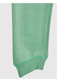 Name it - NAME IT Spodnie dresowe Bru Noos 13153665 Zielony Regular Fit. Kolor: zielony. Materiał: bawełna, dresówka