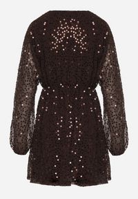 Born2be - Brązowa Cekinowa Sukienka o Rozkloszowanym Kroju z Długimi Rękawami Reira. Okazja: na imprezę. Kolor: brązowy. Materiał: poliester. Długość rękawa: długi rękaw. Styl: elegancki #7