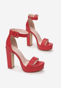 Born2be - Czerwone Sandały Amarial. Nosek buta: otwarty. Zapięcie: klamry. Kolor: czerwony. Obcas: na platformie #2