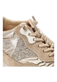 Sneakersy damskie Vinceza, cholewka ze skóry naturalnej zamszowej z wstawkami materiału tekstylnego wiązanie z przodu na grubszej podeszwie, beżowe,. Kolor: beżowy. Materiał: skóra, materiał, zamsz. Szerokość cholewki: normalna #7