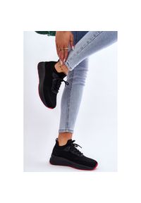 Damskie Wsuwane Sneakersy Cross Jeans LL2R4032C Czarne. Okazja: na co dzień. Zapięcie: bez zapięcia. Kolor: czarny. Materiał: materiał, tkanina. Szerokość cholewki: normalna #4