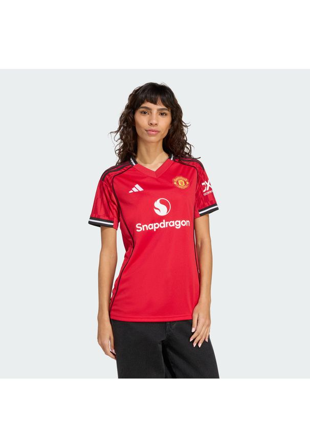 Adidas - Koszulka Manchester United 25/26 Home. Kolor: czerwony. Sport: piłka nożna