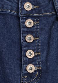 Born2be - Granatowa Jeansowa Spódnica Mini na Guziki Blunira. Kolor: niebieski. Materiał: jeans. Wzór: aplikacja. Styl: elegancki #5