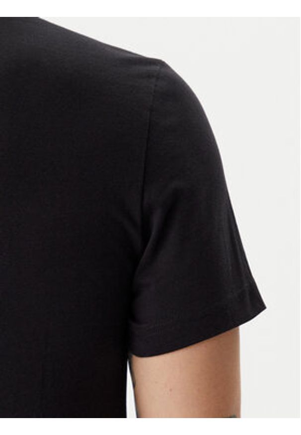 Calvin Klein T-Shirt Satin Bonded Logo K10K114162 Czarny Regular Fit. Kolor: czarny. Materiał: bawełna