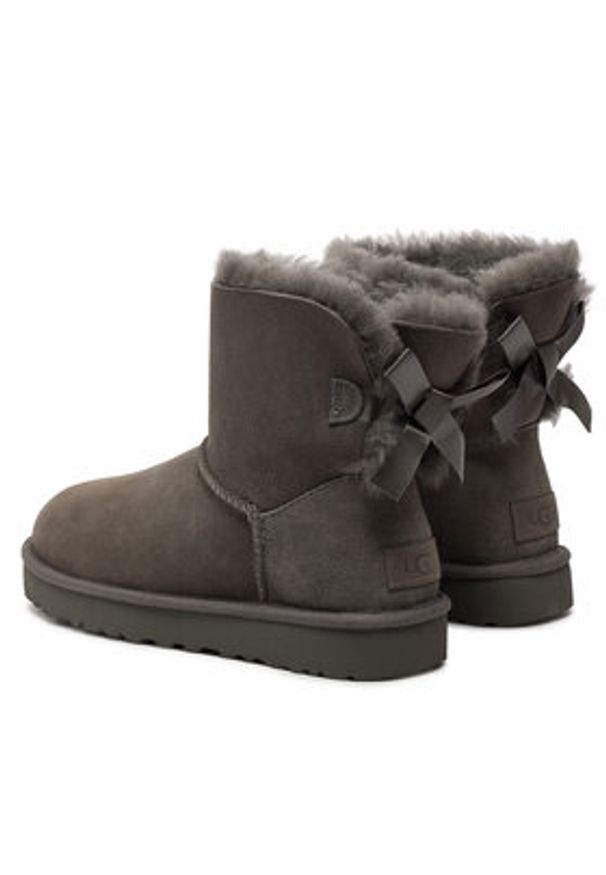 Ugg Śniegowce W Mini Bailey Bow II 1016501 Szary. Kolor: szary. Materiał: skóra
