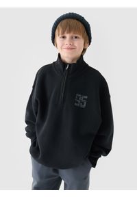 4f - 4F Bluza dresowa nierozpinana bez kaptura chłopięca - czarna 146 (10-11 lat). Okazja: na co dzień. Typ kołnierza: bez kaptura. Kolor: czarny. Materiał: dresówka. Wzór: gładki, nadruk, ze splotem. Sezon: lato. Styl: klasyczny, sportowy, casual