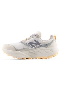Buty damskie New Balance Fresh Foam X Hierro v9 WHIER75V – beżowe. Kolor: beżowy. Materiał: syntetyk, materiał. Szerokość cholewki: normalna. Sport: fitness, bieganie #3
