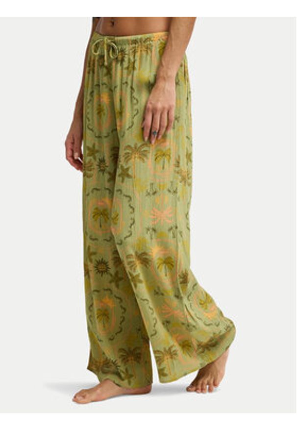 Billabong Spodnie materiałowe Beach Spirit EBJNP00141 Zielony Wide Leg. Kolor: zielony. Materiał: bawełna