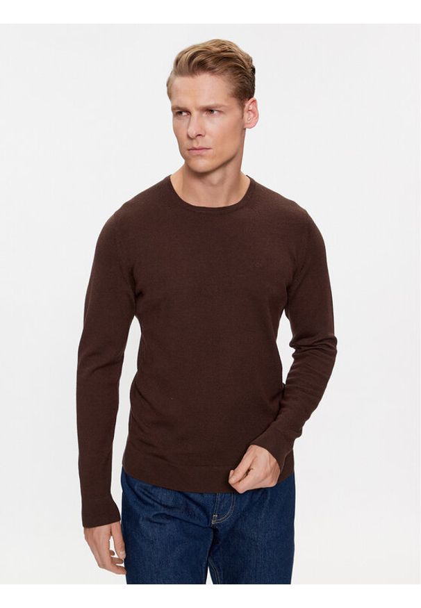 Calvin Klein Sweter Superior K10K109474 Brązowy Regular Fit. Kolor: brązowy. Materiał: wełna