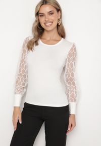 Born2be - Biała Wiskozowa Bluzka z Przeźroczystymi Rękawami Nimpha. Okazja: do pracy. Kolor: biały. Materiał: wiskoza. Styl: elegancki #5