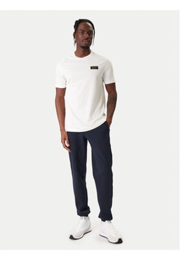 EA7 Emporio Armani T-Shirt 7M001331 AF13739 U0004 Écru Regular Fit. Kolor: kremowy. Materiał: wiskoza