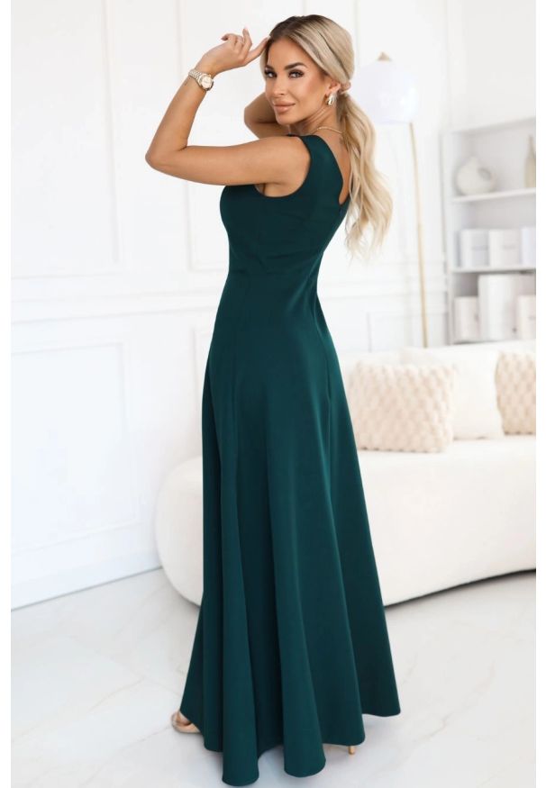 Numoco - Długa sukienka wieczorowa rozkloszowana butelkowa zieleń. Okazja: na wesele, na ślub cywilny, na studniówkę, na imprezę. Styl: wizytowy. Długość: maxi