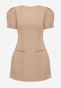 Born2be - Beżowa Elegancka Sukienka o Kroju Bombki Ozdobiona Imitacją Kieszeni Ialane. Okazja: na randkę, na spotkanie biznesowe, do pracy. Kolor: beżowy. Wzór: aplikacja. Typ sukienki: bombki. Styl: elegancki #8