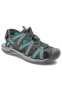 Zielone Sandały Lee Cooper Modne Obuwie Damskie. Okazja: na spacer. Nosek buta: otwarty. Zapięcie: pasek. Kolor: szary. Materiał: materiał. Sezon: lato. Styl: sportowy, elegancki