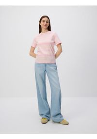 Reserved - T-shirt w paski - różowy. Kolor: różowy. Materiał: bawełna. Wzór: paski