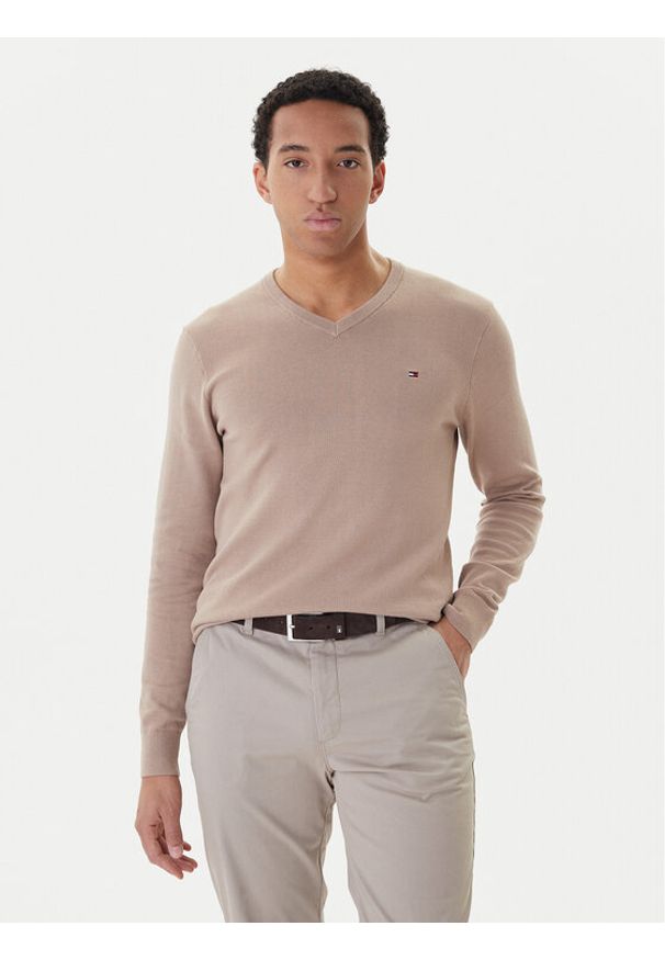 TOMMY HILFIGER - Tommy Hilfiger Sweter Essential MW0MW14745 Beżowy Regular Fit. Kolor: beżowy. Materiał: bawełna