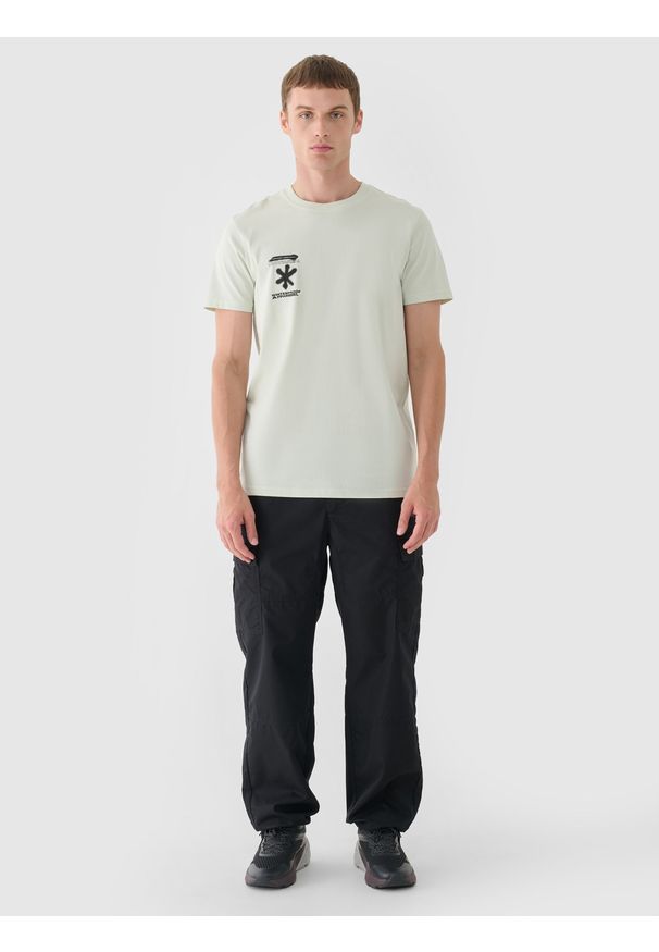 4f - 4F T-shirt regular z nadrukiem męski - turkusowy XL. Okazja: na co dzień. Kolor: turkusowy. Materiał: bawełna, jersey, dzianina. Długość rękawa: krótki rękaw. Długość: krótkie. Wzór: nadruk. Styl: sportowy, klasyczny, casual