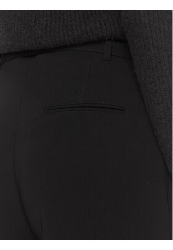 BOSS - Boss Spodnie materiałowe Tapiana 50479405 Czarny Relaxed Fit. Kolor: czarny. Materiał: syntetyk