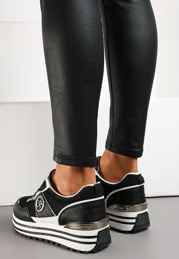 Renee - Czarne Brokatowe Sneakersy na Grubej Podeszwie Lelina. Kolor: czarny