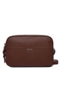 Calvin Klein Torebka Ck Business Camera Bag_Saffiano K60K612571 Brązowy. Kolor: brązowy. Materiał: skórzane