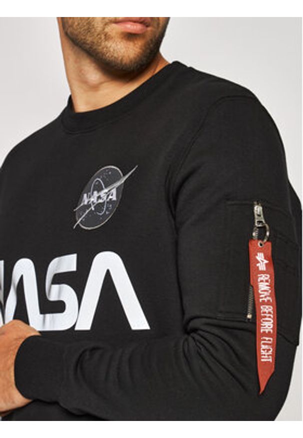 Alpha Industries Bluza Nasa Reflective 178309 Czarny Regular Fit. Kolor: czarny. Materiał: bawełna