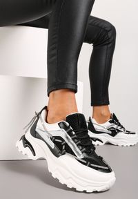 Renee - Czarno-Białe Sneakersy z Metalicznymi Wstawkami na Niskiej Platformie z Ozdobnym Sznurkiem Oiriema. Zapięcie: pasek. Kolor: czarny. Obcas: na platformie #6