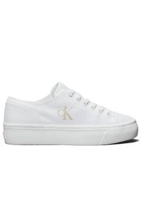 Buty Calvin Klein Vulc Flatform Low CV MG YW0YW01763-01W - białe. Okazja: na co dzień. Kolor: biały. Materiał: guma, materiał. Szerokość cholewki: normalna. Obcas: na platformie
