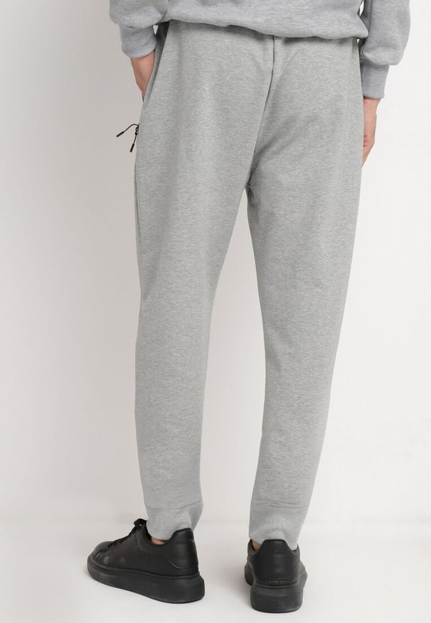 Born2be - Szare Spodnie Dresowe z Elastyczną Gumką w Pasie Hanorelle. Okazja: na co dzień. Kolor: szary. Materiał: dresówka. Styl: klasyczny, elegancki, casual