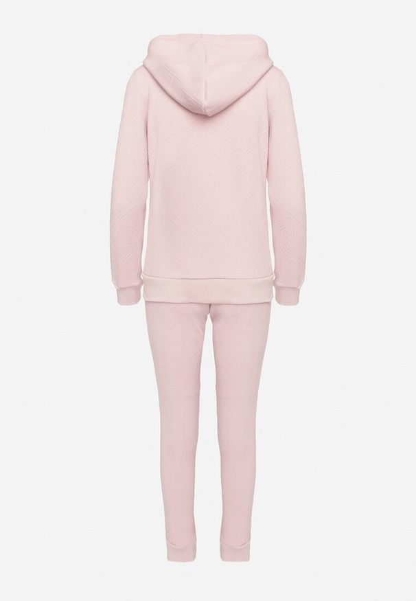 Born2be - Różowy Komplet Dresowy z Bawełną Bluza z Kapturem i Spodnie Jogger Sinaria. Kolor: różowy. Materiał: dresówka, bawełna