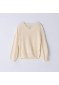 Cropp - Sweter z dekoltem V - Kremowy. Kolor: kremowy #1