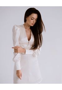 DOLLINA - Mini sukienka z bufiastymi rękawami Corrida. Kolor: biały. Materiał: wiskoza. Długość: mini #4