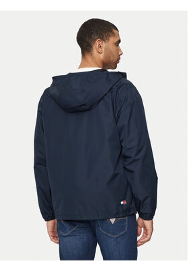 Tommy Jeans Wiatrówka Chicago DM0DM20204 Granatowy Regular Fit. Kolor: niebieski. Materiał: syntetyk