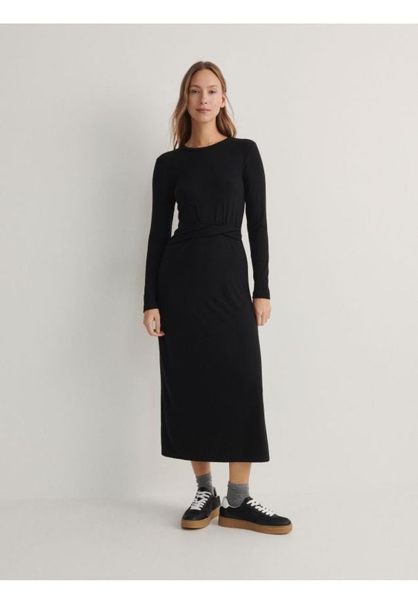 Reserved - Sukienka maxi - czarny. Kolor: czarny. Materiał: wiskoza, dzianina. Długość: maxi