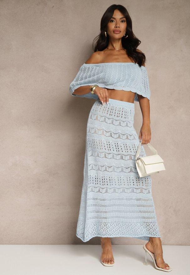 Renee - Jasnoniebieski Ażurowy Komplet z Bawełną Spódnica i Top z Hiszpańskim Dekoltem Folanea. Kolor: niebieski. Materiał: bawełna. Wzór: ażurowy