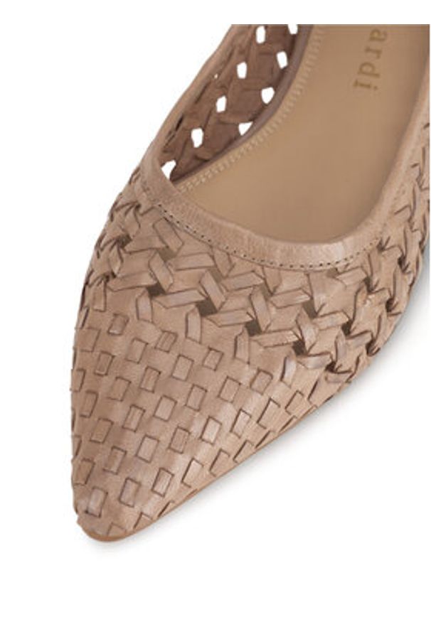 Sergio Bardi Baleriny WI40-F1101-01SB Beżowy. Kolor: beżowy. Materiał: skóra