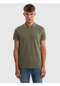 Big-Star - Koszulka męska polo khaki Wladym 303. Okazja: na co dzień. Typ kołnierza: polo. Kolor: zielony. Materiał: jeans, bawełna. Wzór: paski, nadruk. Styl: casual #6