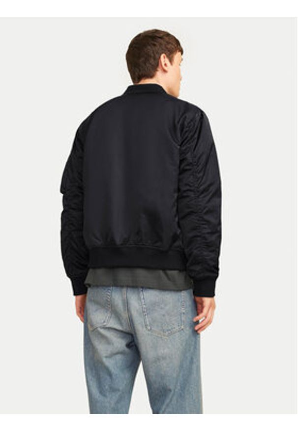 Jack & Jones - Jack&Jones Kurtka bomber Ocean 12256857 Czarny Regular Fit. Kolor: czarny. Materiał: syntetyk