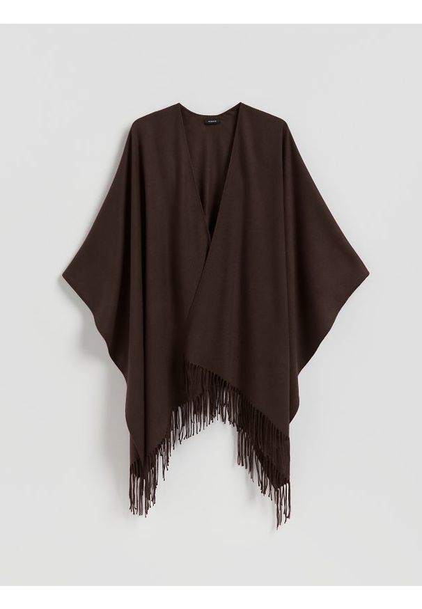 Reserved - Poncho z frędzlami - brązowy. Kolor: brązowy. Materiał: wiskoza, tkanina