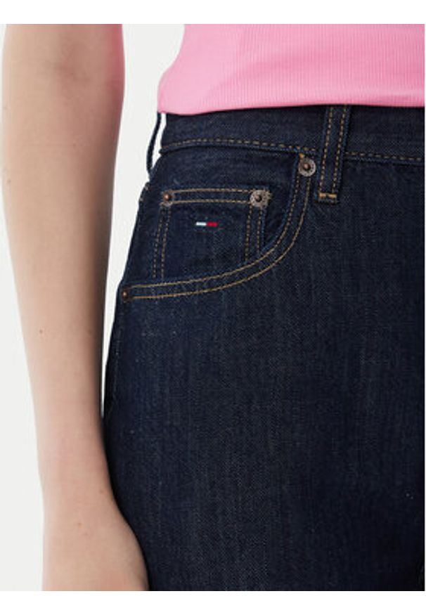 Tommy Jeans Jeansy DW0DW23459 Granatowy Mom Fit. Kolor: niebieski