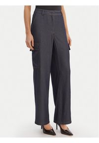Guess Spodnie materiałowe W6RB65 WL842 Granatowy Regular Fit. Kolor: niebieski. Materiał: syntetyk #1